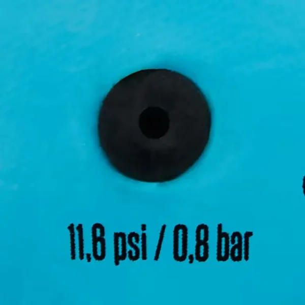 Ballon de football KIPSTA BLEU et NOIR arrière plan blanc